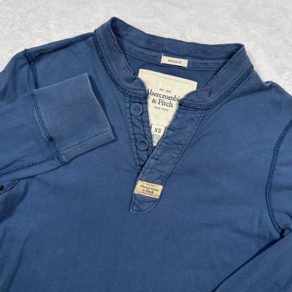 Y2K Abercrombie & Fitch Henley Shirt Mens XS Blue Muscle Fit Long Sleeve Faded